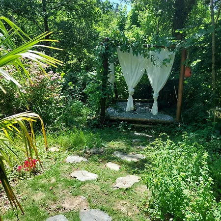 Insolite - Nuit A La Belle Etoile Dans Gazebo Thai Pres De La Riviere * Les Plantiers